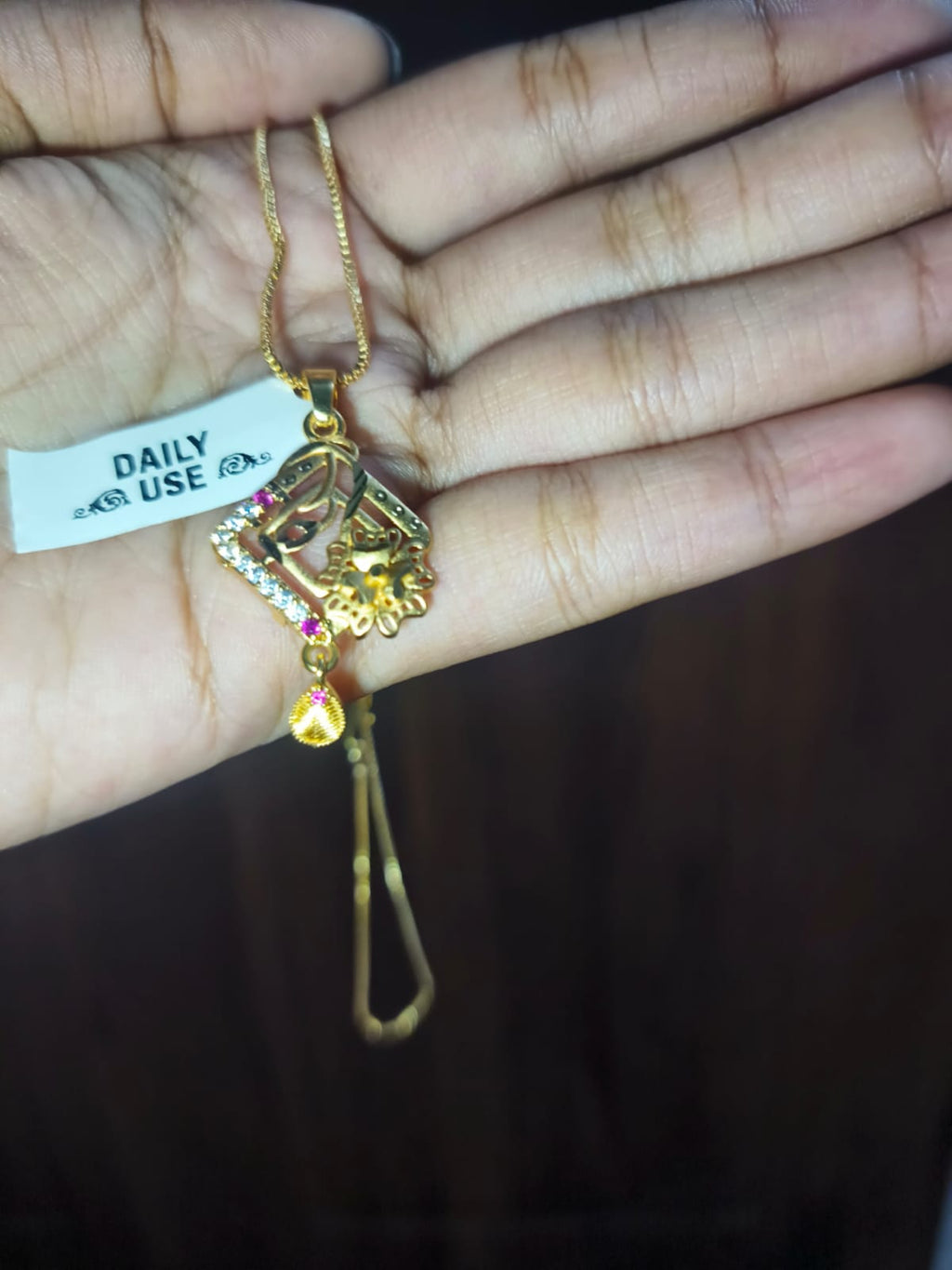 Luxury Gold-Plated Floral Square Pendant Jewelry Set for Women