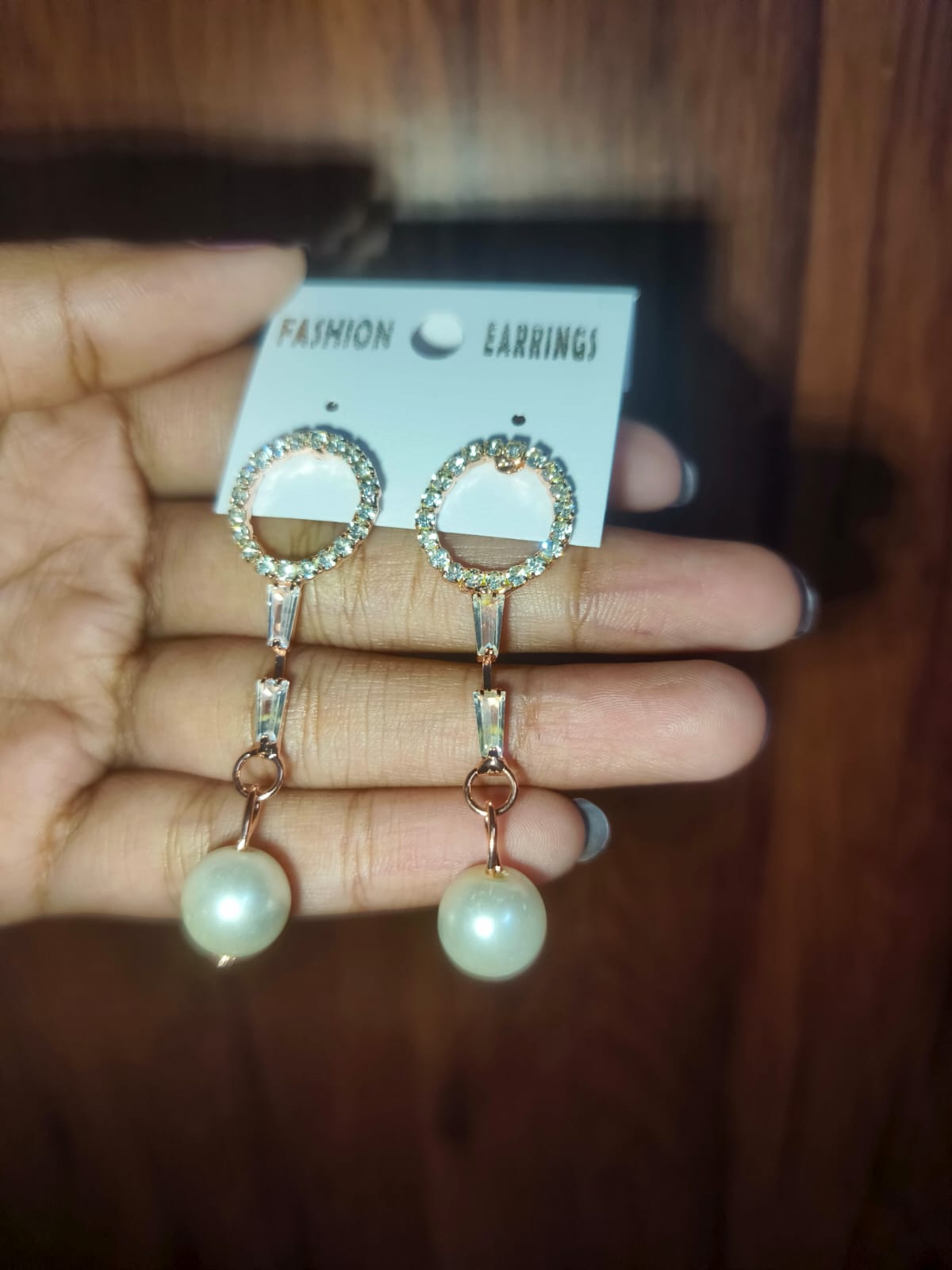 Chic Crystal Pearl Earrings