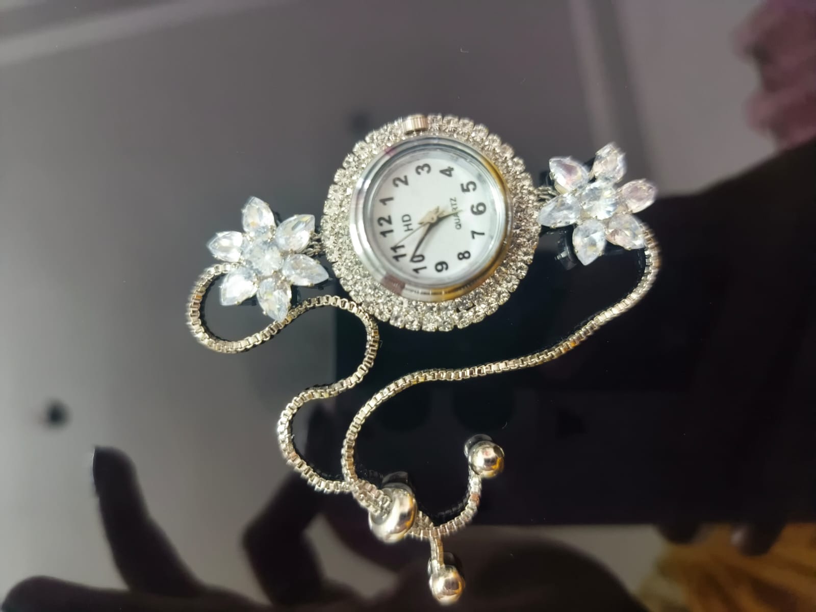 Elegent Crystal Bloom Women's Bracelet Watch